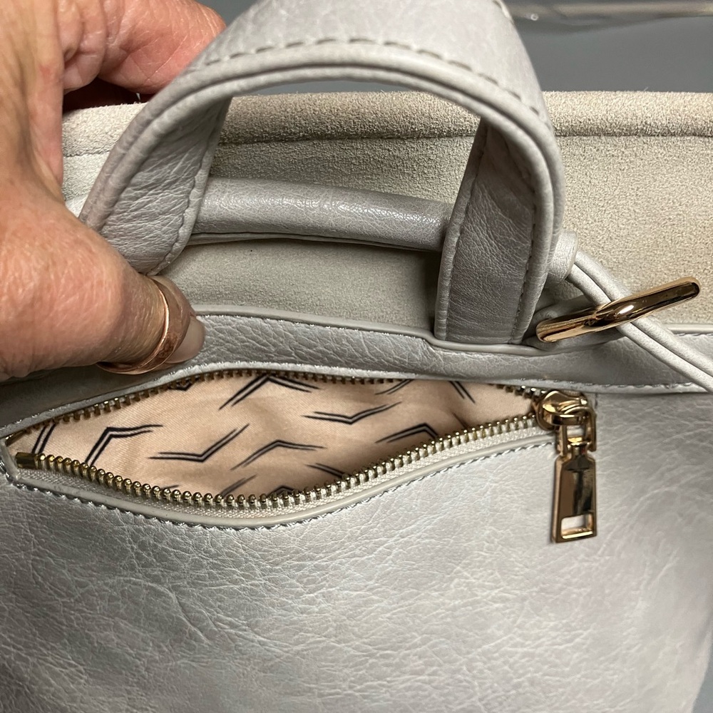 Moda? Chic Light Gray Backpack - Picture 15 of 15